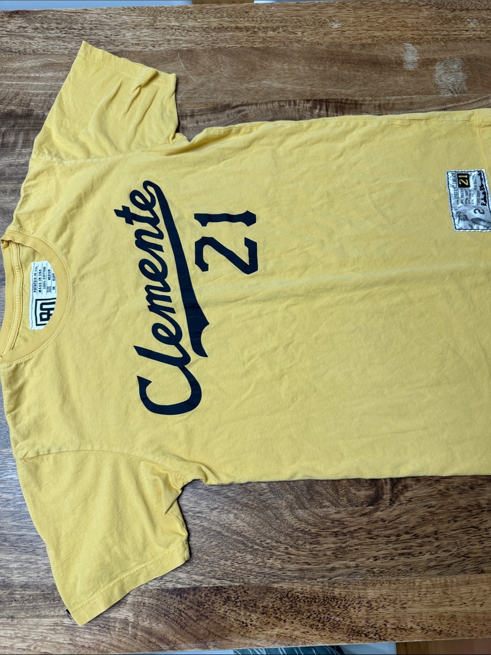 Clemente 21 Short-Sleeve Crewneck T-Shirt in Yellow